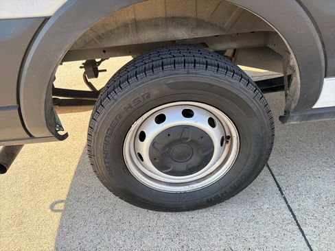 Used 2023 Ford Transit 250 148 High Roof image 9