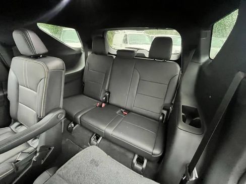 Used 2024 Chevrolet Traverse RS AWD/4WD image 21