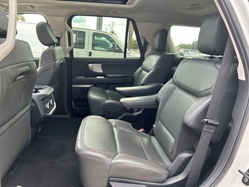 Used 2025 Ford Expedition Active RWD image 14