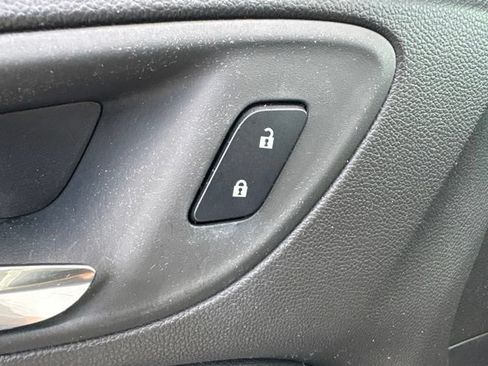 Used 2025 Buick Encore GX Sport Touring AWD/4WD image 13