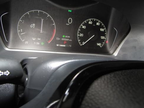 Certified 2025 Honda Pilot Touring image 4
