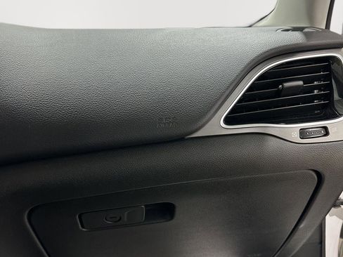 Used 2019 Jeep Cherokee Limited w/ Luxury Group AWD/4WD image 26