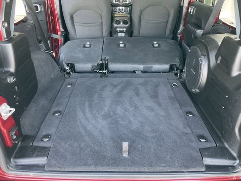 Used 2021 Jeep Wrangler Unlimited Sahara w/ Uconnect 4C Nav & Sound Group image 40