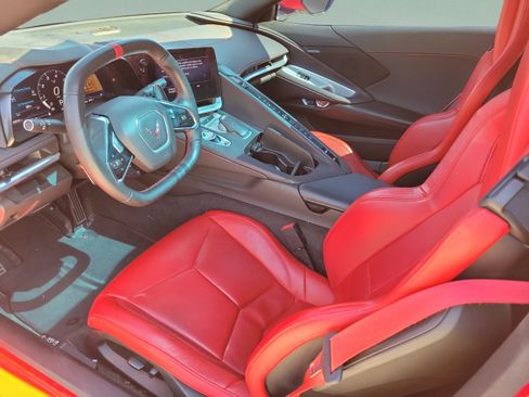 Used 2020 Chevrolet Corvette Stingray Coupe w/ Z51 Performance Package RWD image 11