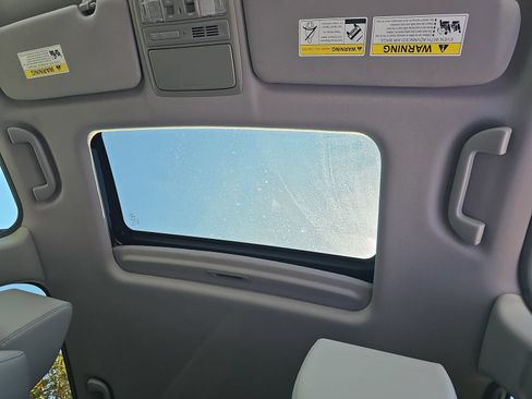 Used 2018 Honda CR-V Touring image 34