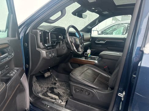 Used 2022 Chevrolet Silverado 1500 High Country w/ High Country Premium Package image 4