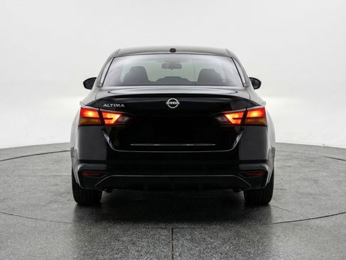 Used 2025 Nissan Altima 2.5 SV image 7