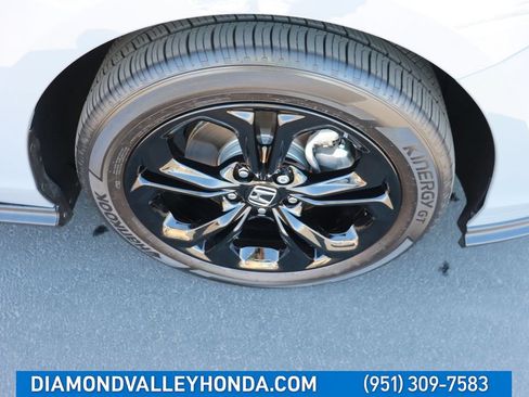 Certified 2025 Honda Accord SE image 28