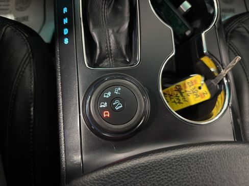 Used 2016 Ford Explorer XLT w/ Equipment Group 202A image 32