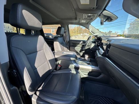 Used 2022 Chevrolet Silverado 1500 LTZ w/ LTZ Premium Package image 29