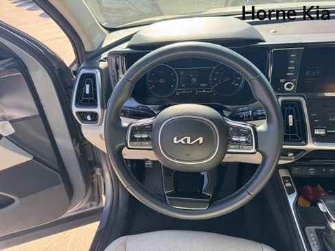 Used 2023 Kia Sorento S FWD image 16