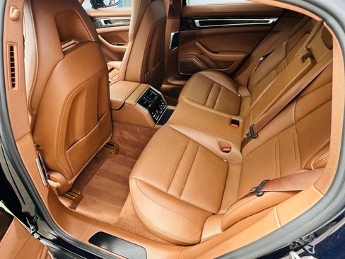 Used 2022 Porsche Panamera Platinum Edition RWD image 7