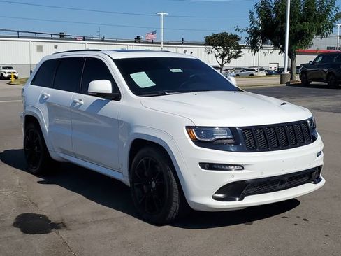 Used 2015 Jeep Grand Cherokee SRT w/ Luxury Group II AWD/4WD image 33