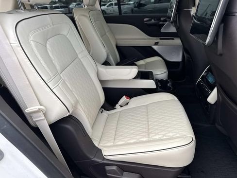 Used 2021 Lincoln Aviator Black Label w/ Dynamic Handling Package AWD/4WD image 13