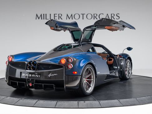 Used 2014 Pagani Huayra image 13