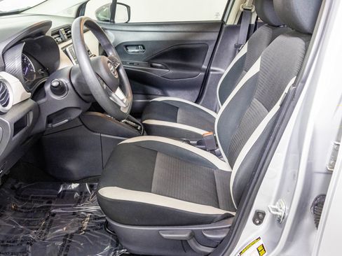 Used 2021 Nissan Versa SV image 19