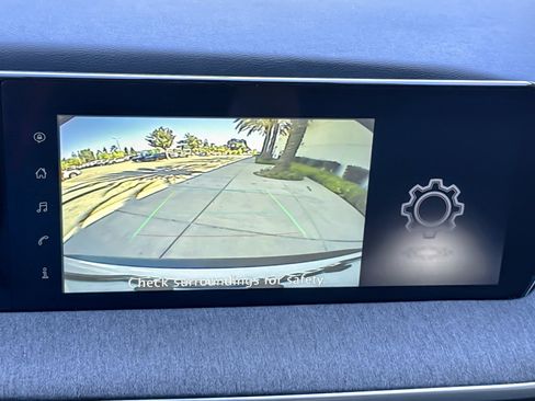 Used 2025 Nissan Kicks SV FWD image 20
