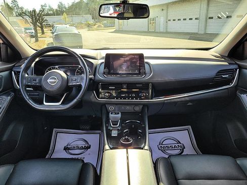 Certified 2023 Nissan Rogue SL image 16