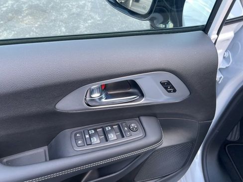 New 2026 Chrysler Pacifica Limited w/ S Appearance Package image 19