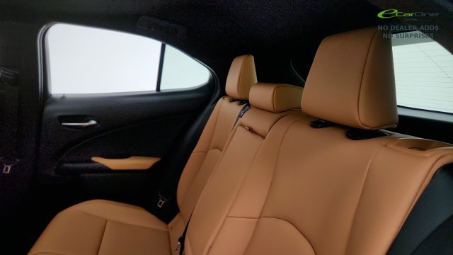 Used 2025 Lexus UX 300h FWD w/ Accessory Package (Z1) image 39