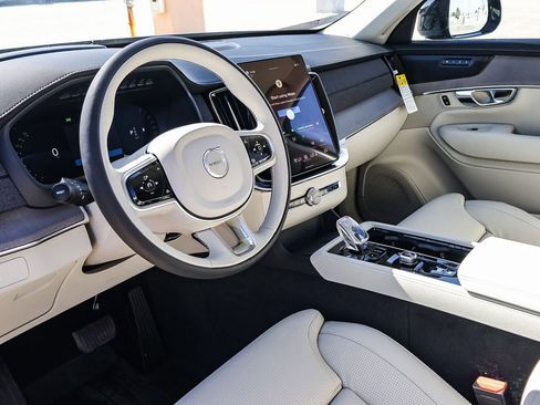 New 2026 Volvo XC90 B6 Ultra w/ Protection Package image 30