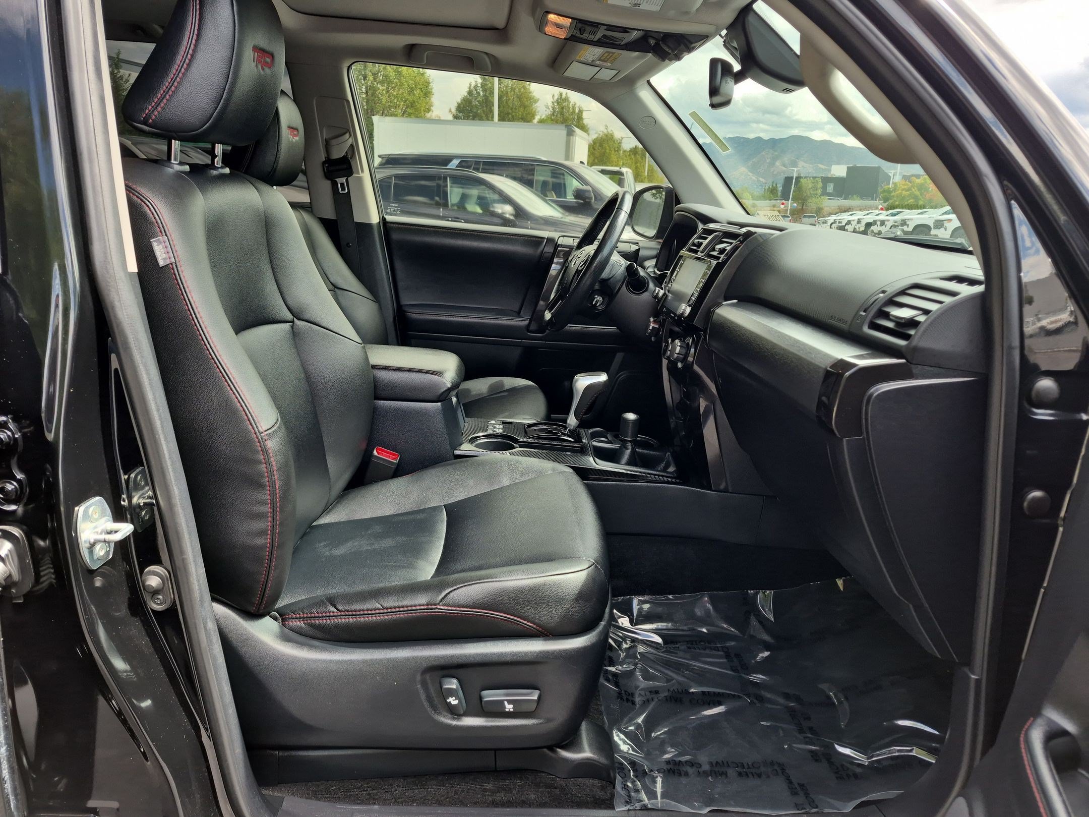 Used 2024 Toyota 4Runner TRD Off-Road Premium w/ Moonroof Package AWD/4WD image 32