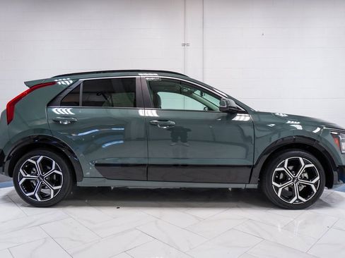 Used 2023 Kia Niro EX Touring image 37