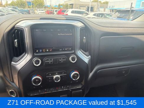 Used 2019 Chevrolet Silverado 1500 LT w/ Texas Edition AWD/4WD image 4
