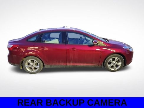 Used 2014 Ford Focus SE w/ SE Winter Package image 4