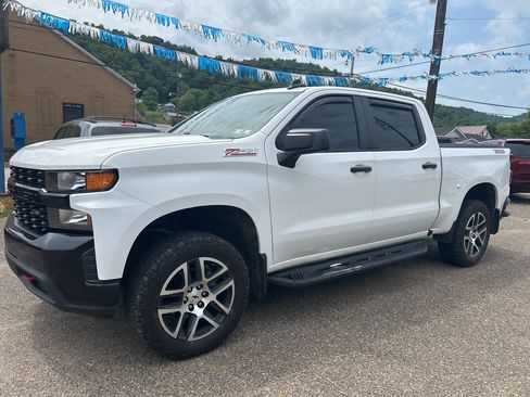 Used 2019 Chevrolet Silverado 1500 Custom Trail Boss w/ Custom Convenience Package image 1