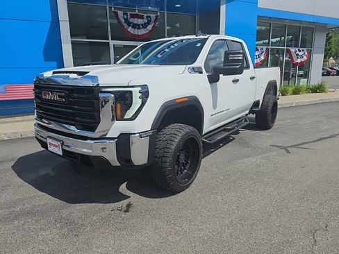 Used 2025 GMC Sierra 2500 Pro w/ Convenience Package AWD/4WD image 2