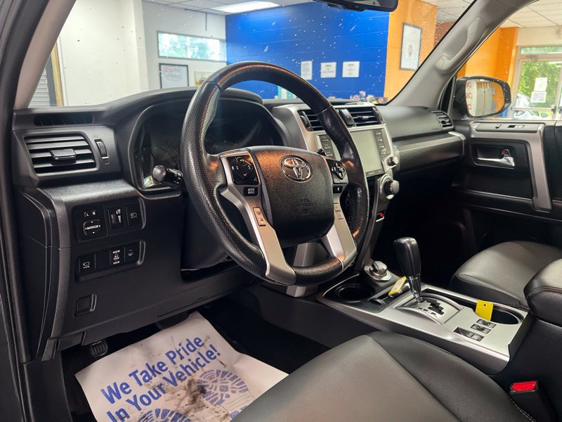 Used 2024 Toyota 4Runner SR5 Premium w/ Moonroof Package AWD/4WD image 19
