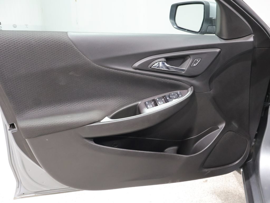 Used 2024 Chevrolet Malibu LT FWD image 12