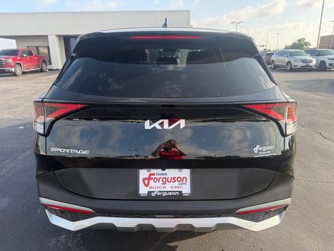Used 2023 Kia Sportage EX FWD image 11