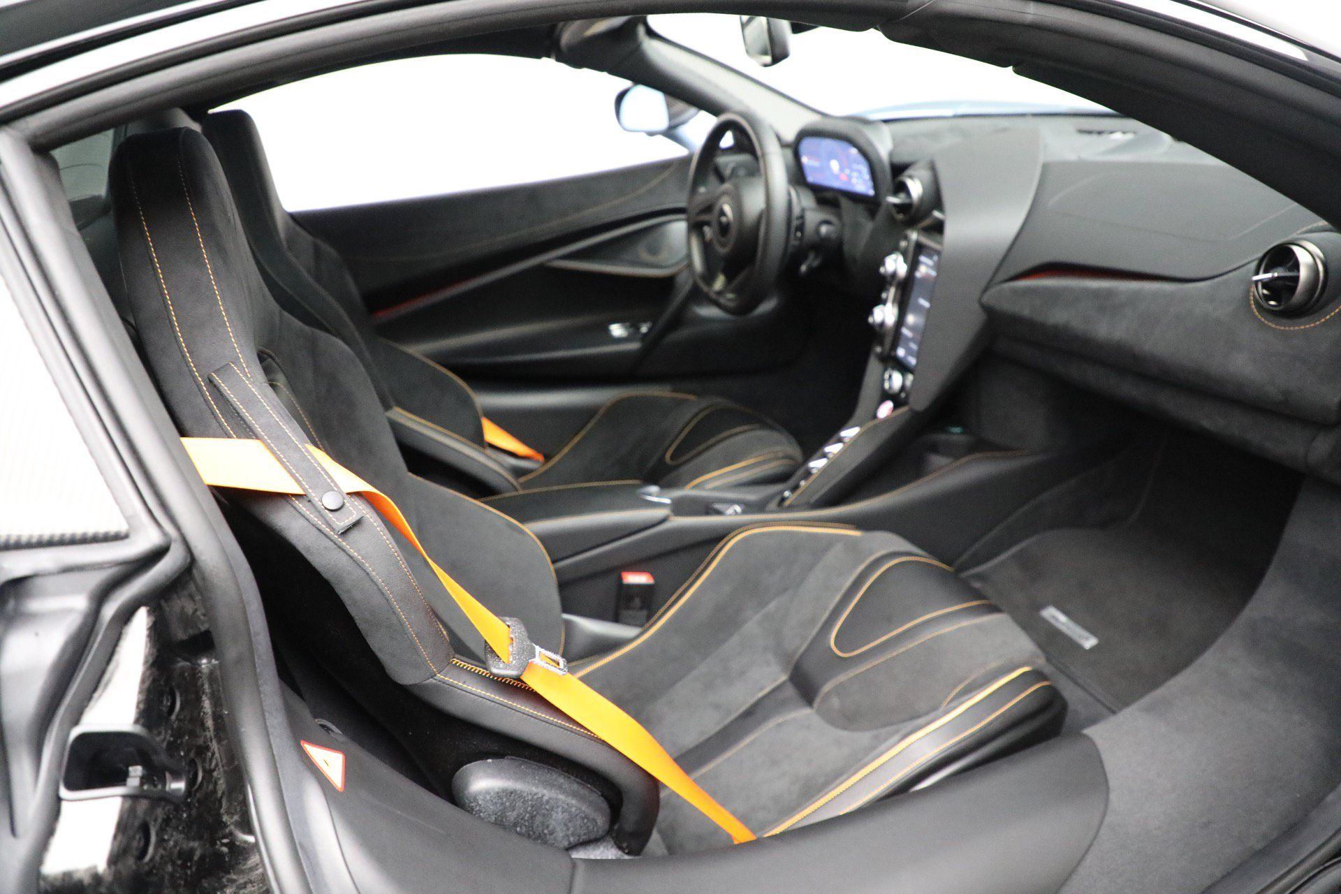 Used 2023 McLaren 720S Performance RWD image 41