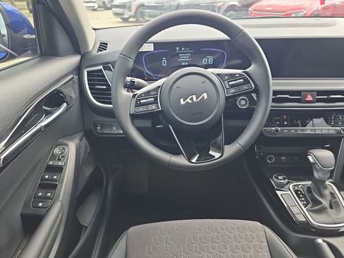 New 2026 Kia Seltos S FWD image 13