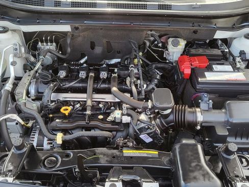 Used 2019 Nissan Kicks S image 35