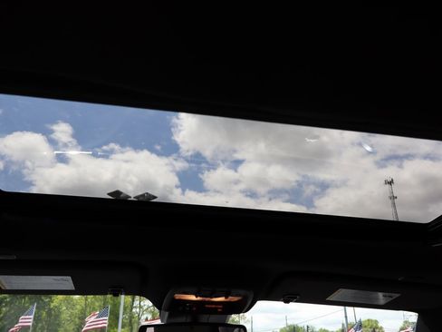 New 2025 Chevrolet Colorado ZR2 w/ Technology Package image 18