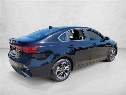 Used 2024 Kia Forte LXS FWD image 5