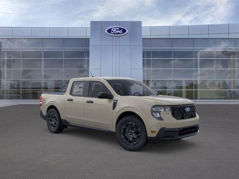 New 2025 Ford Maverick XLT w/ XLT Luxury Package image 9