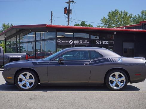 Used 2014 Dodge Challenger R/T Plus RWD image 4