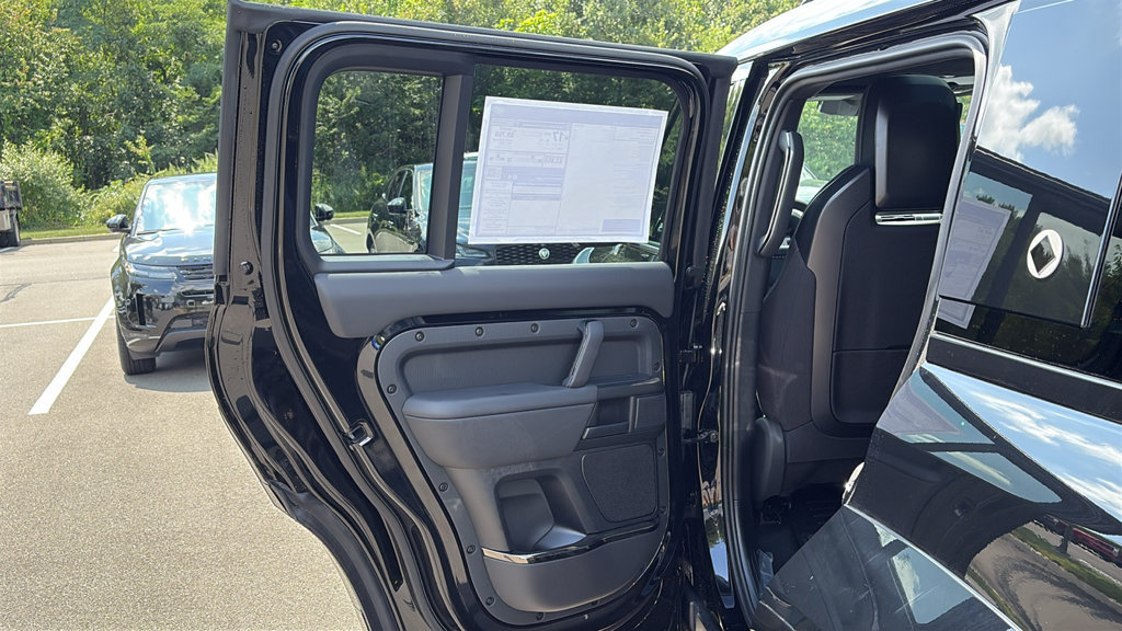 New 2026 Land Rover Defender 110 OCTA AWD/4WD image 19