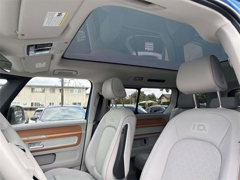 New 2025 Volkswagen ID. Buzz 1st Edition image 24