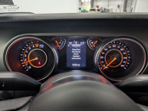 Used 2018 Jeep Wrangler Unlimited Sport AWD/4WD image 15
