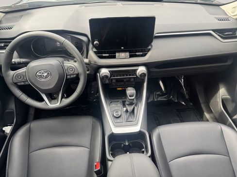 Used 2024 Toyota RAV4 XLE Premium image 10