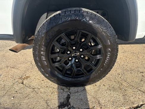 Used 2024 Chevrolet Colorado Trail Boss w/ Advanced Trailering Package image 9