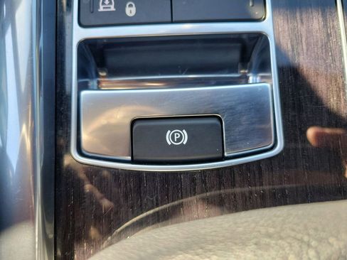 Used 2021 Land Rover Range Rover Sport SE image 24