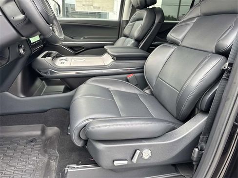 New 2025 Lincoln Navigator L Reserve image 20