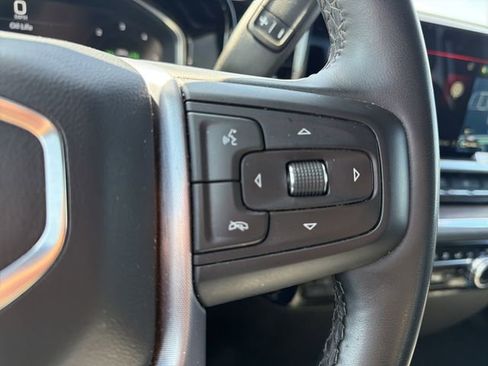 Used 2025 GMC Sierra 1500 SLT image 29