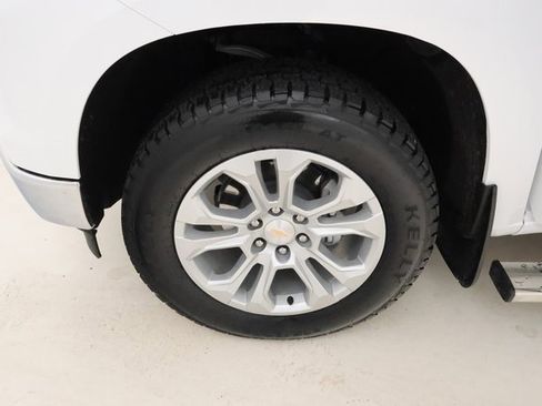 Used 2025 Chevrolet Silverado 1500 LTZ w/ Z71 Off-Road Package image 6